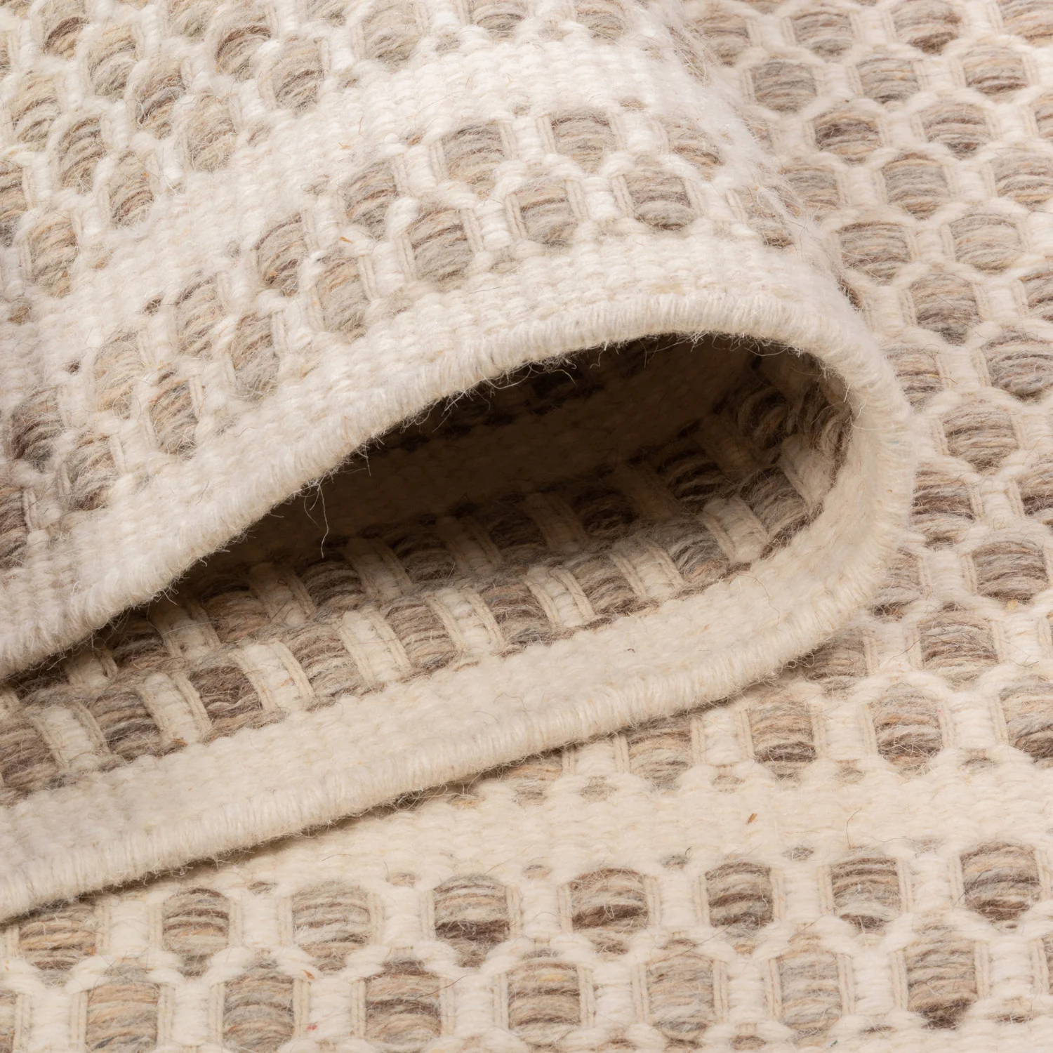 Alaska Reversible Modern Rug - 8' x 10' - Beige/Brown - Image 5