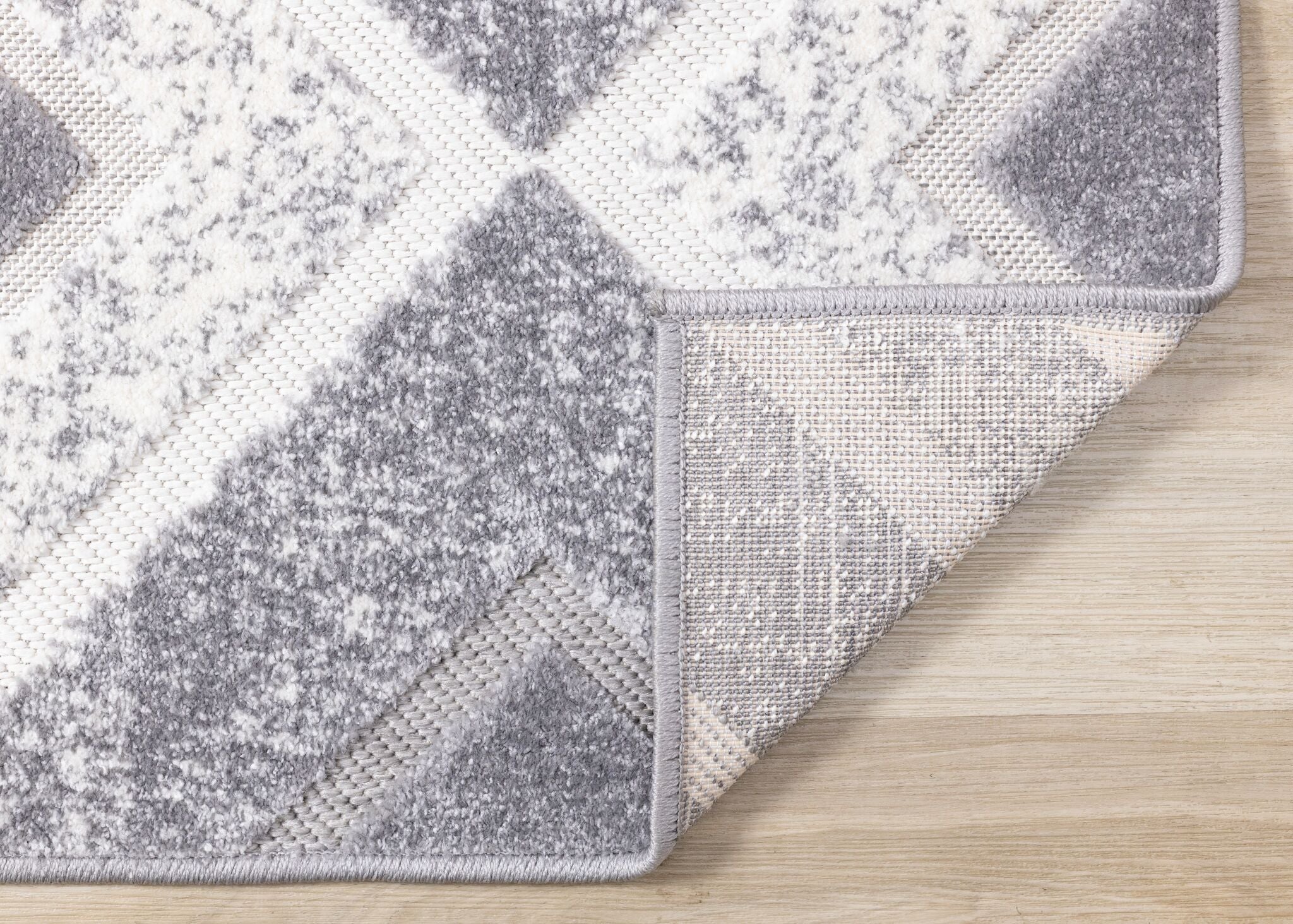 Diamond Mist 6'7" x 9'6" Diamond Pattern Area Rug - Grey, White - Image 6
