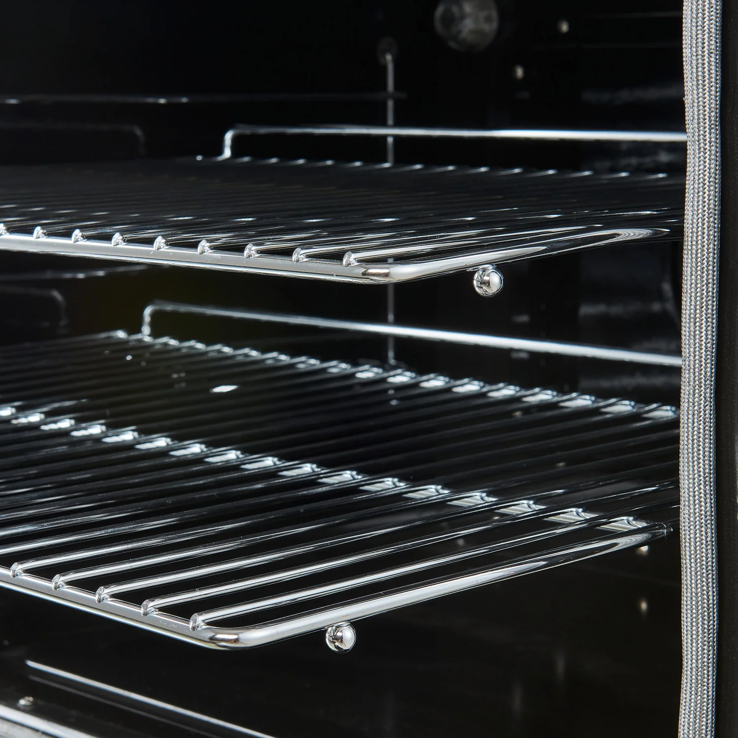 Forno Paolo White Freestanding Electric Range with True Convection (4.38 Cu. Ft.) - FFSEL6011-30WHT - Image 10