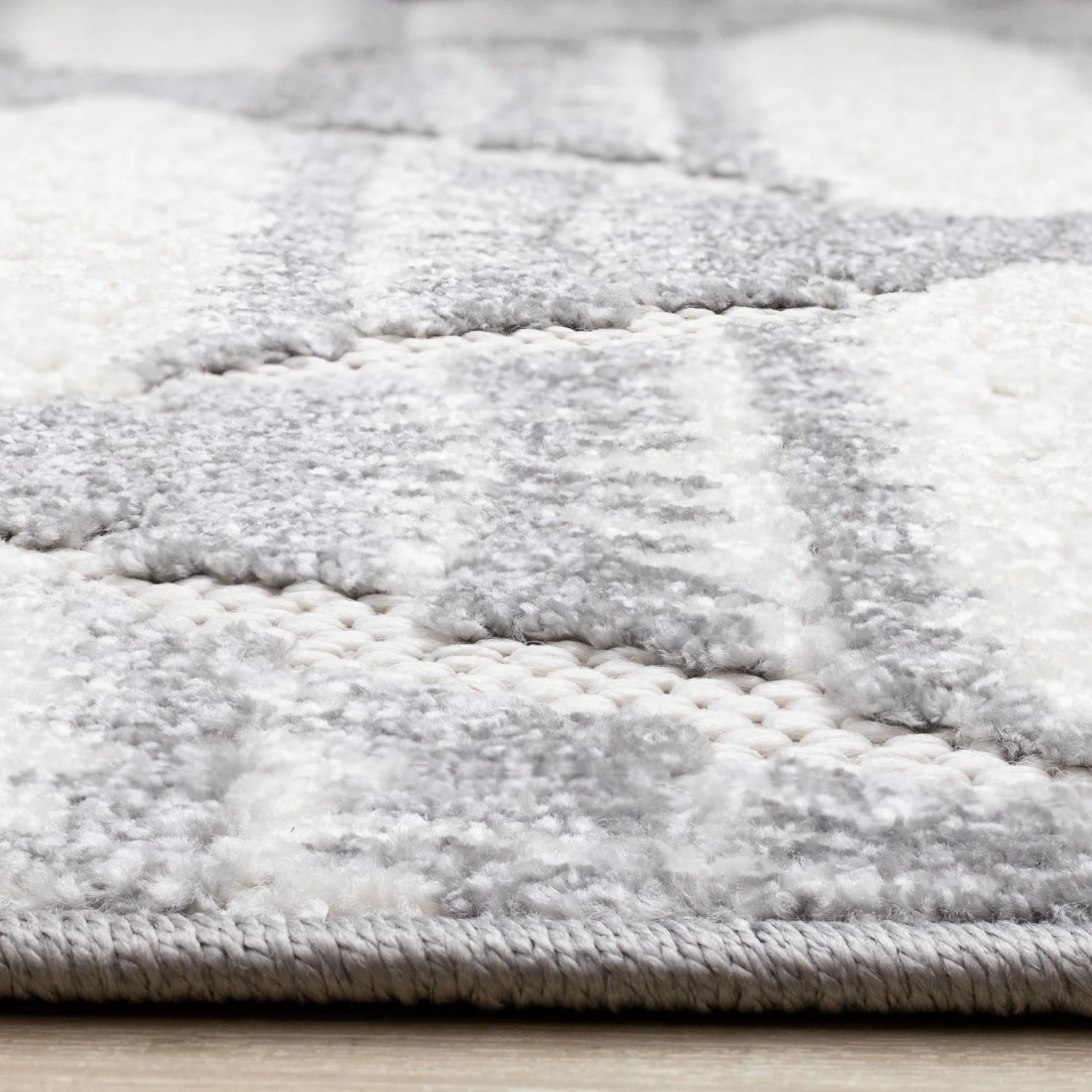 Grey Pathway 5'3" x 7'7" Ogee Patterned Area Rug - Grey, White - Image 7