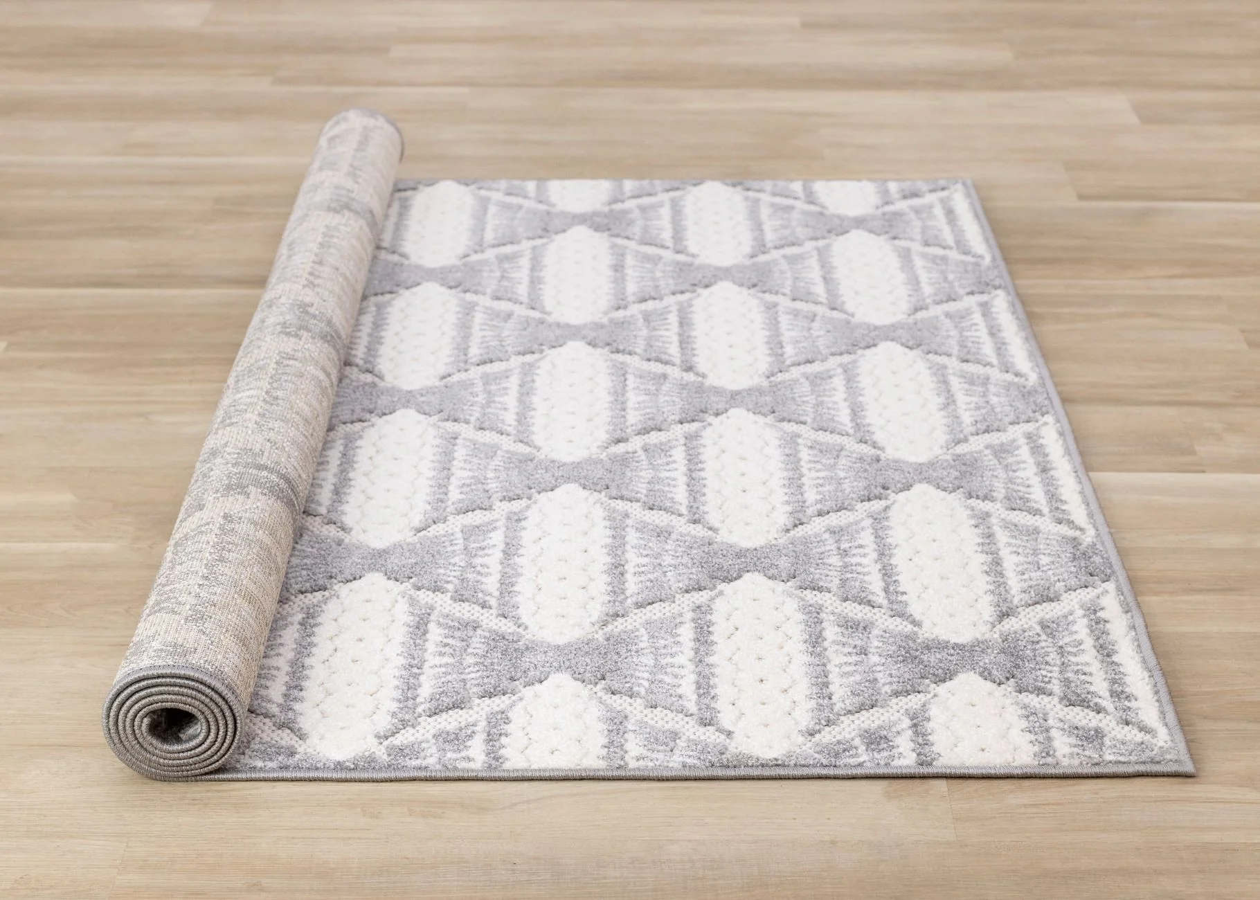 Grey Pathway 6'7" x 9'6" Ogee Patterned Area Rug - Grey, White - Image 6