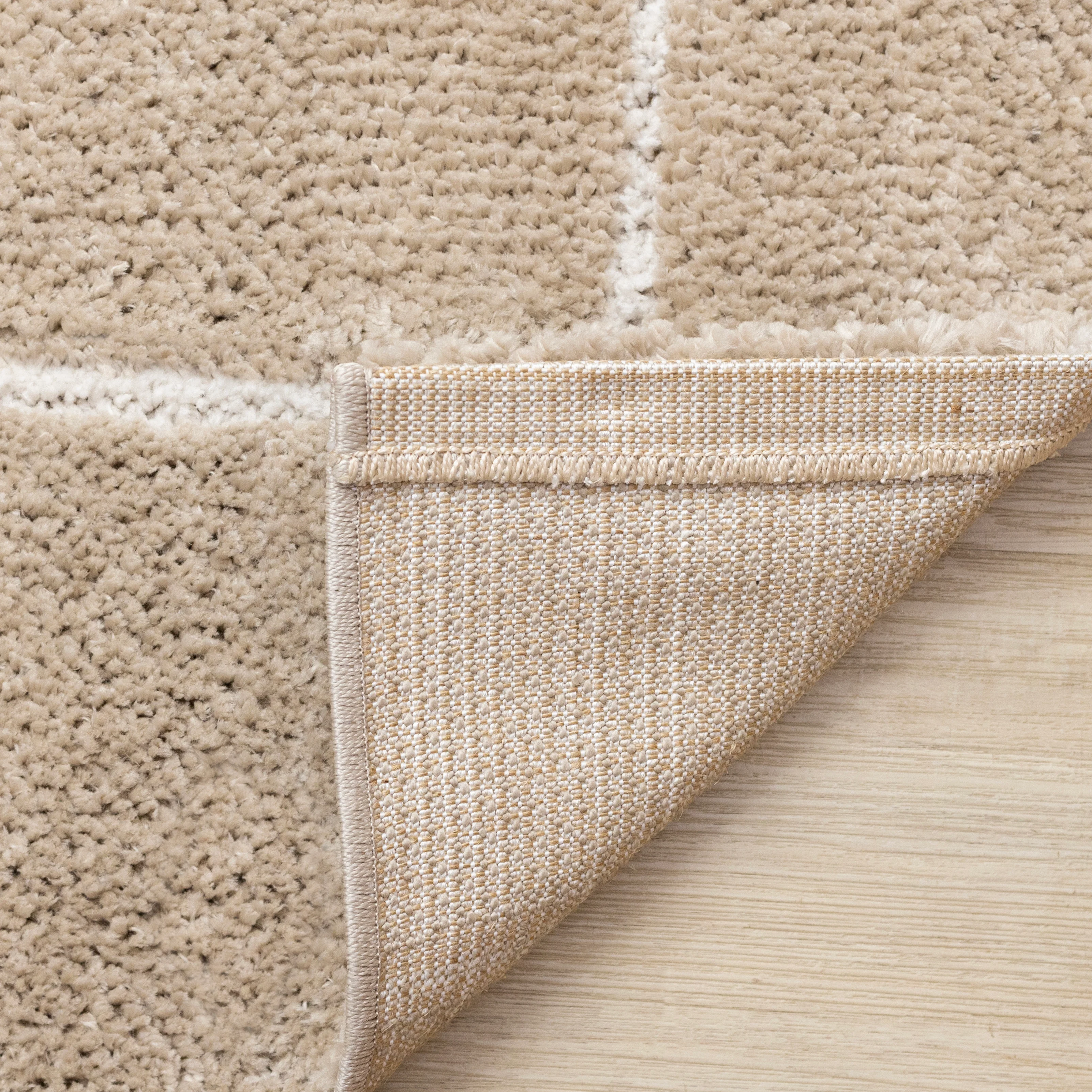 Sable Grid 5'3" x 7'7" Broken Grid Pattern Area Rug - Light Brown, Cream - Image 5