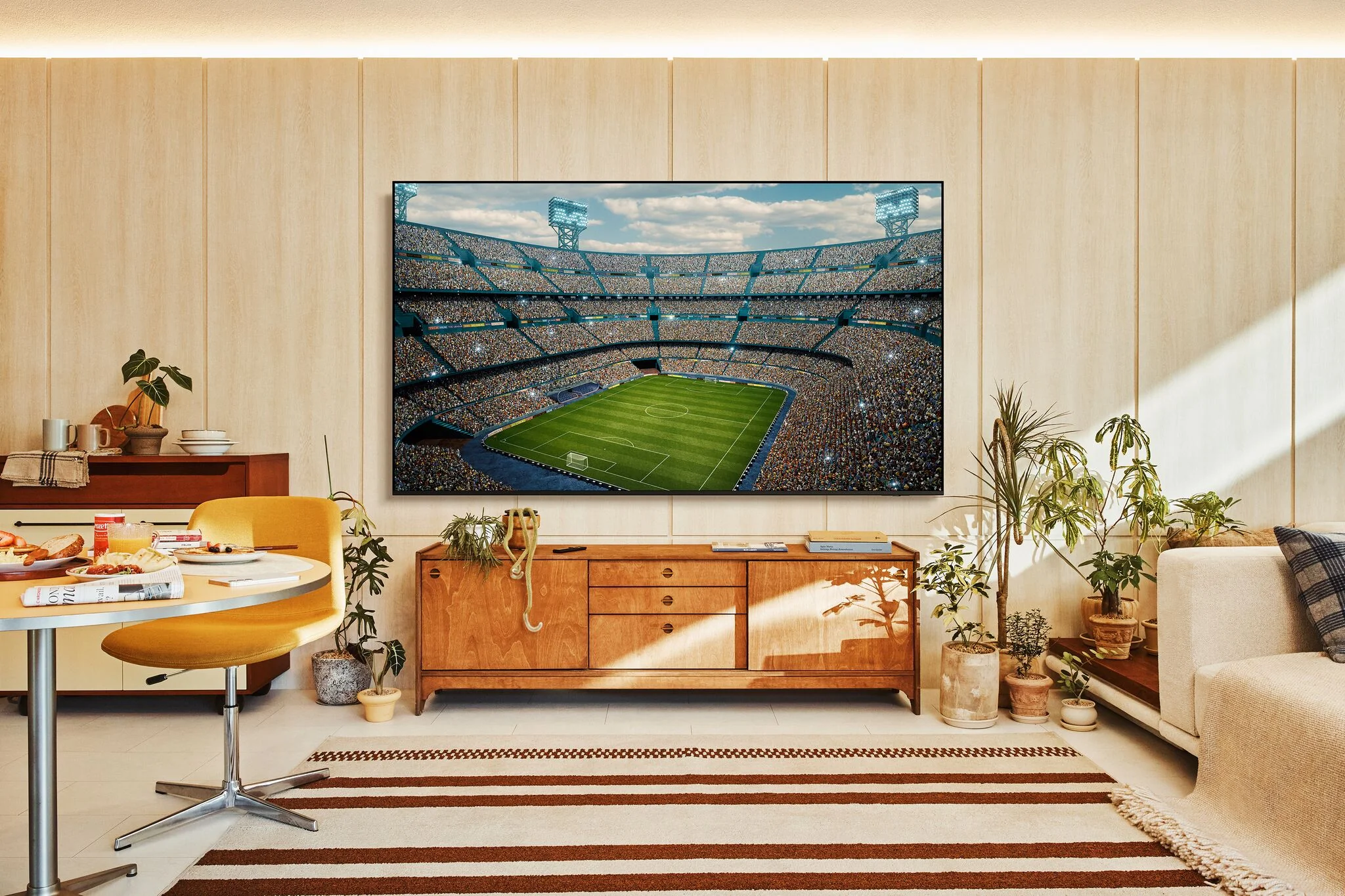 Samsung 43" 4K CUHD Smart LED TV - UN43U8000FFXZC - Image 2