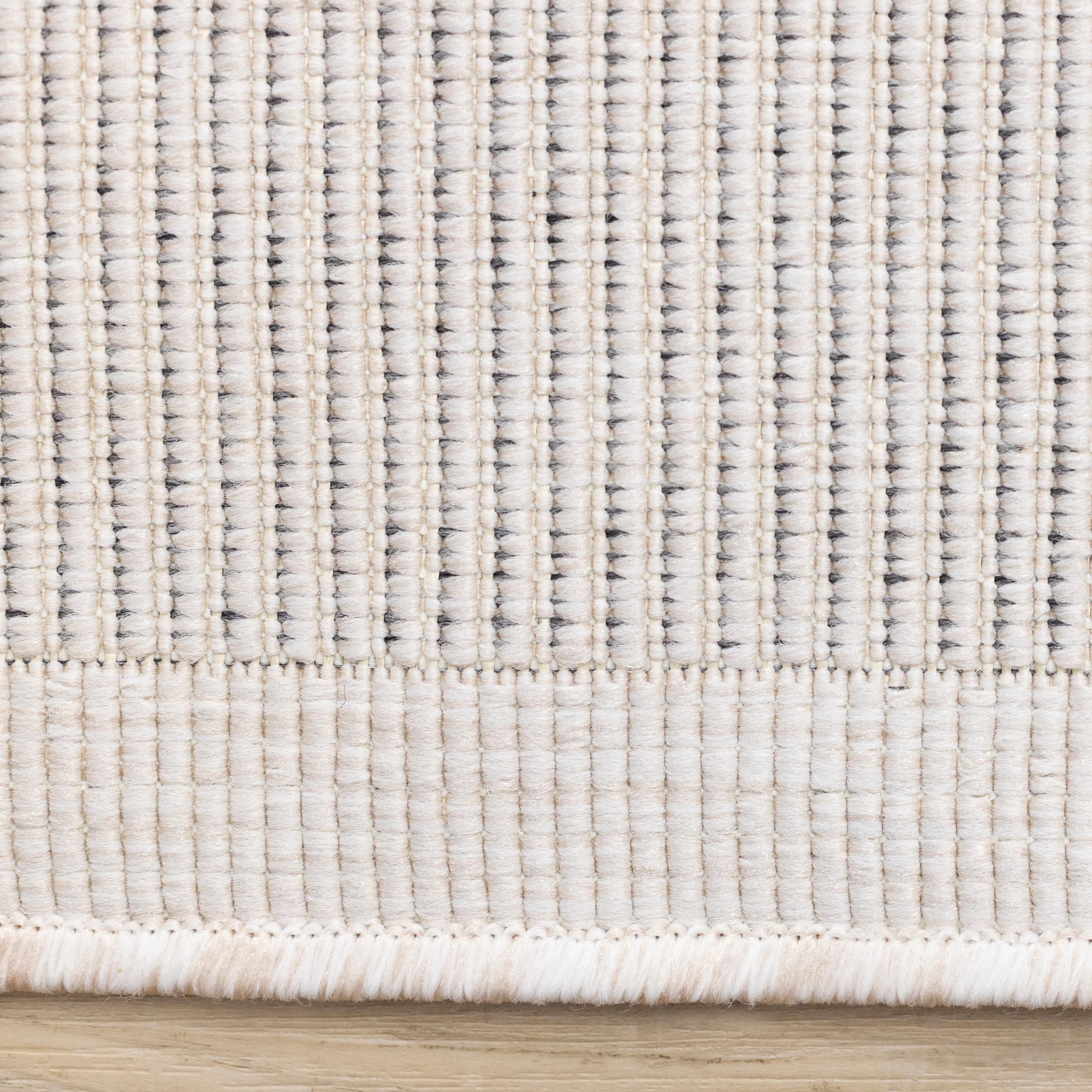 Summer Breeze 6'7" x 9'6" Outdoor Diamond Rug - White, Grey - Image 7